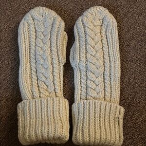 Cozy Cable Knit Mittens